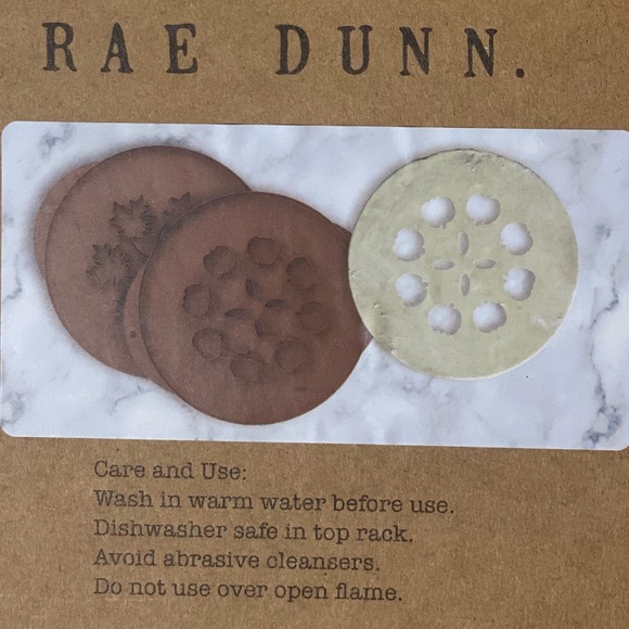 🎊 Rae Dunn Piecrust Cutter Gift Set - Picture 5 of 5